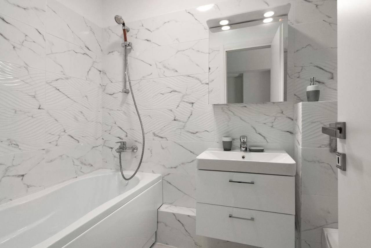 Vlad House Burebista Alba Iulia New Lägenhet Bukarest Exteriör bild